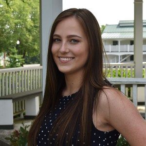 Meet your Posher, Alexis